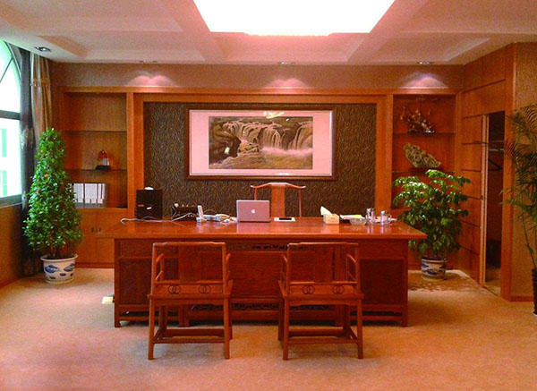 中式<a href=http://www.pushieschiropractic.com target=_blank class=infotextkey><a href=http://www.pushieschiropractic.com target=_blank class=infotextkey>办公室装修</a></a>