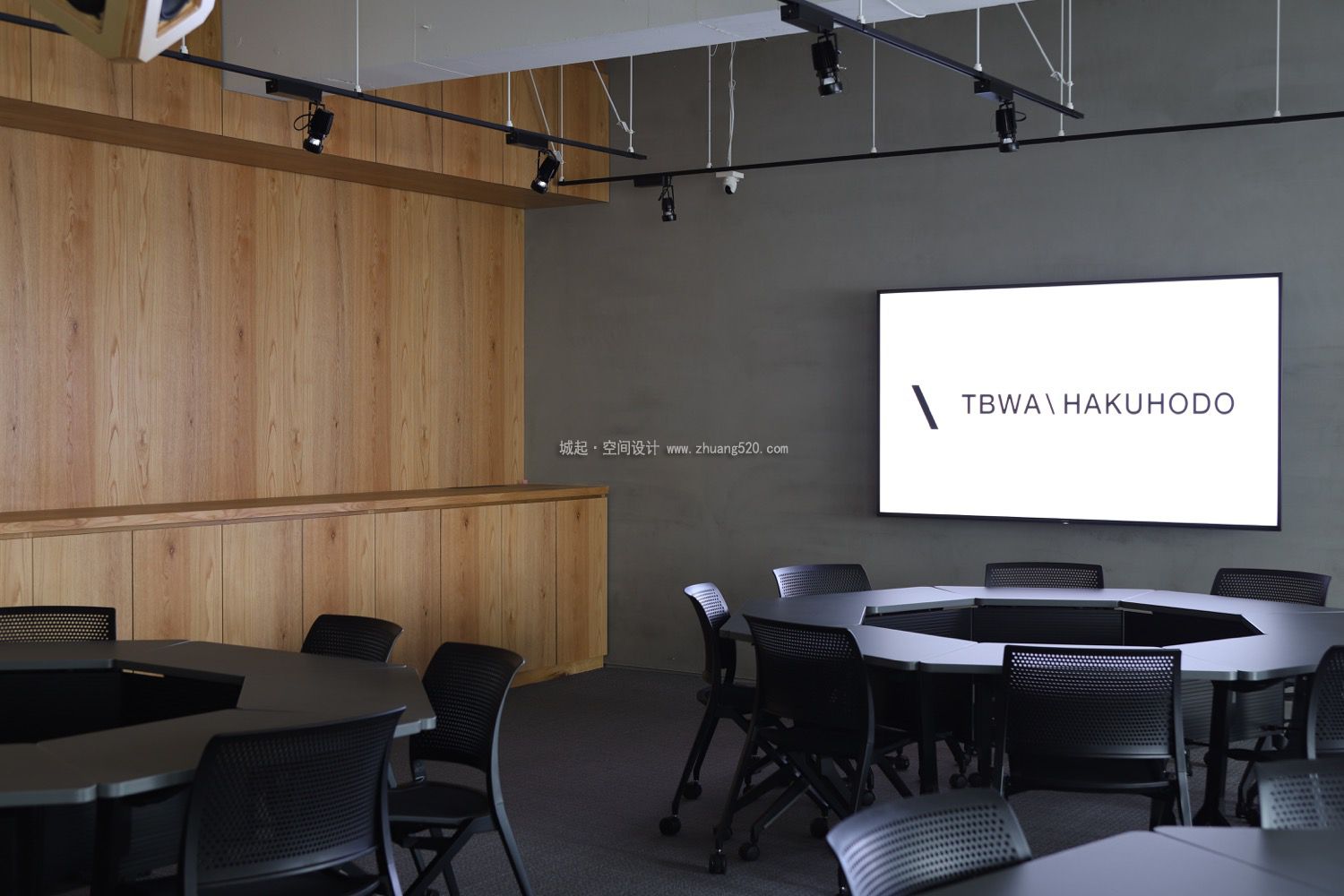 <a href=/pictrue/bgs target=_blank class=infotextkey>办公室装修效果图</a>