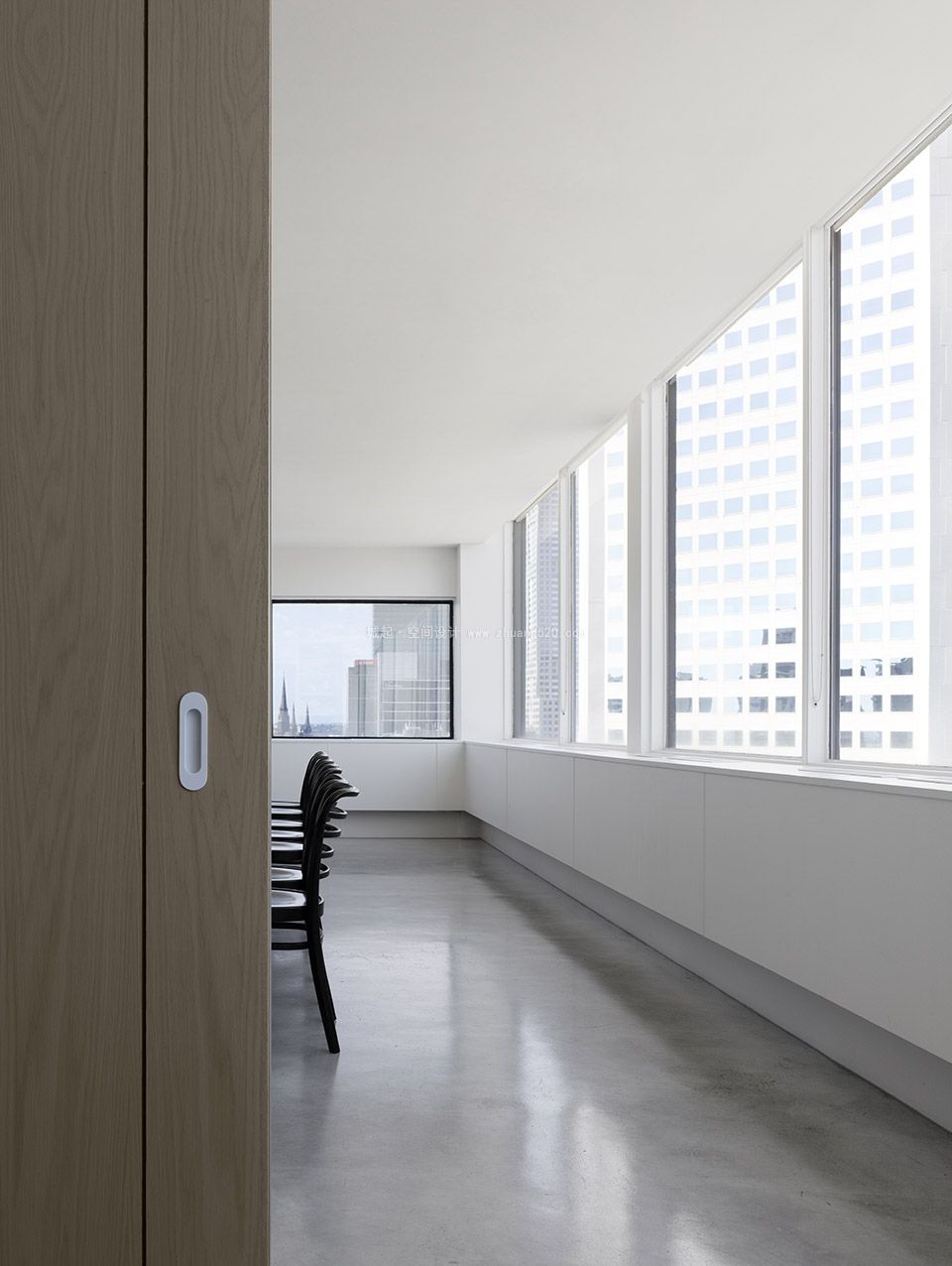 电子公司办公室地板铺贴效果图,办公室地板铺贴效果图