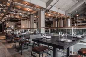 鹅岛啤酒吧装饰图片,鹅岛啤酒吧装饰图