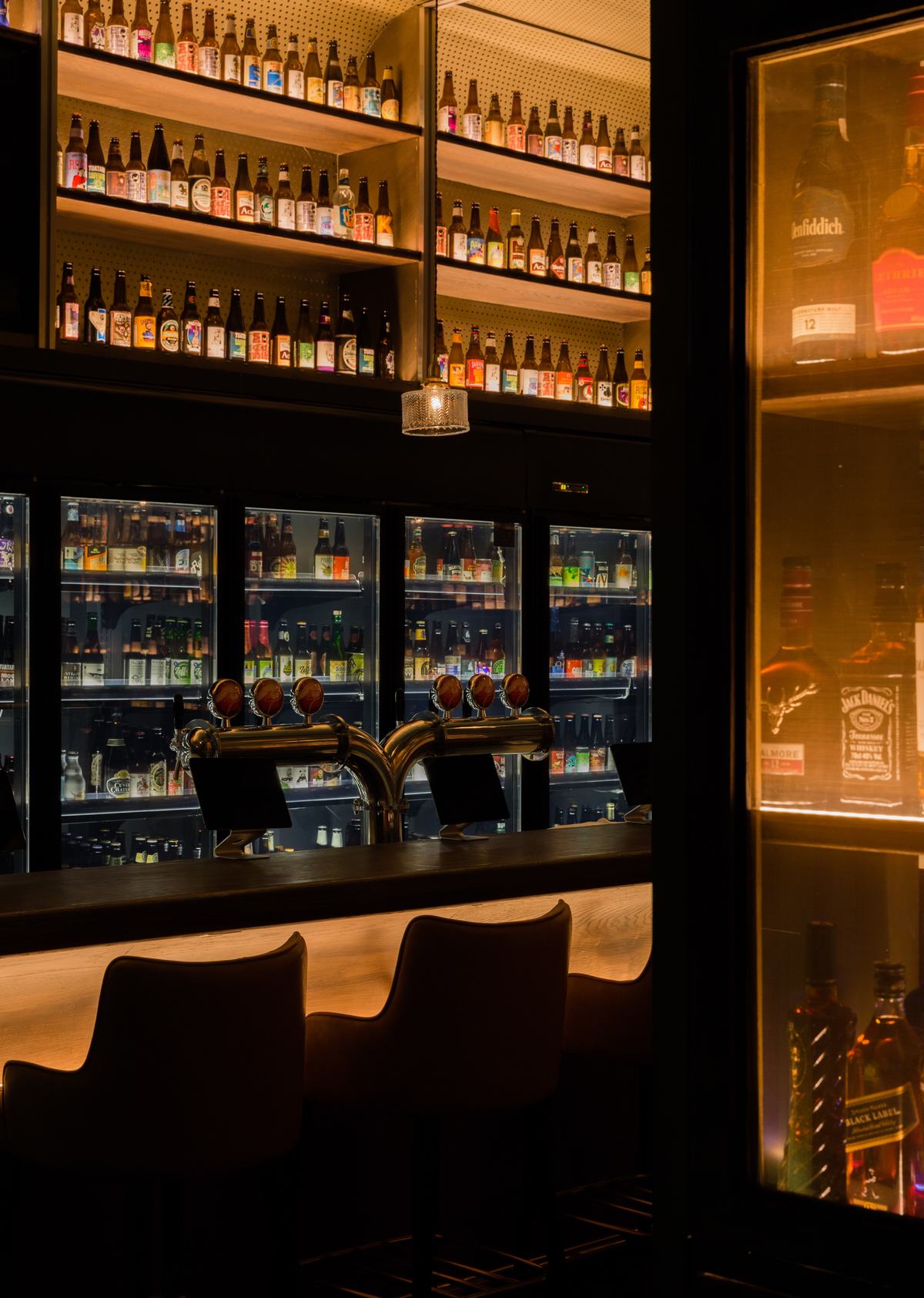 酒馆装饰图,酒吧装饰图片