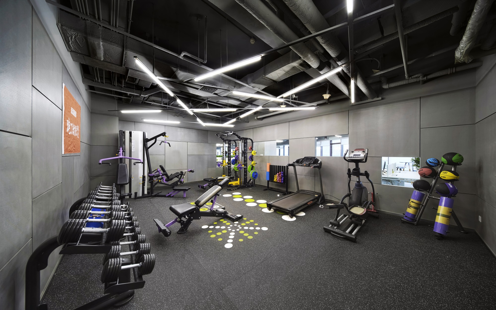 办公室健身房吊顶设计效果图,健身房设计效果图