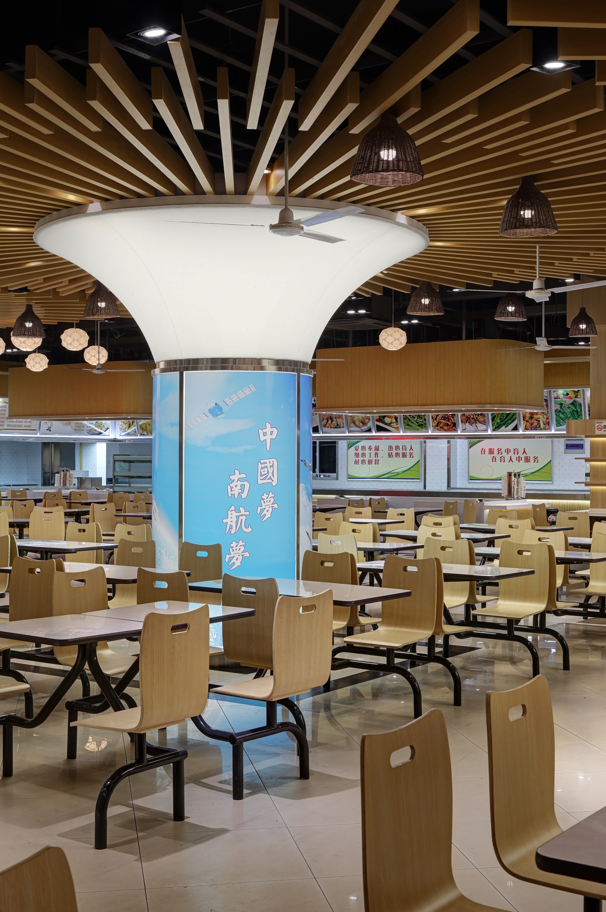 快餐店装饰案例,快餐店装饰图片