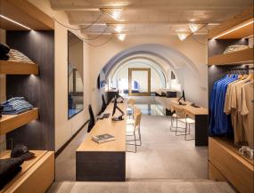 超现代服装店装修风格