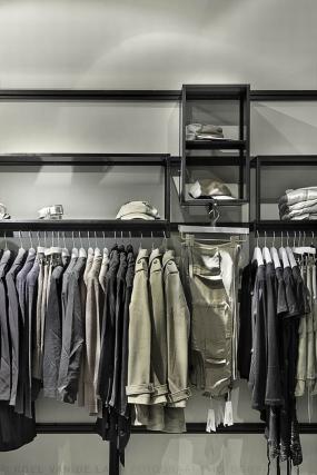 服装店装修货架摆设图片