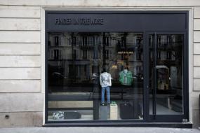 童装店休闲区布置简装修效果图片