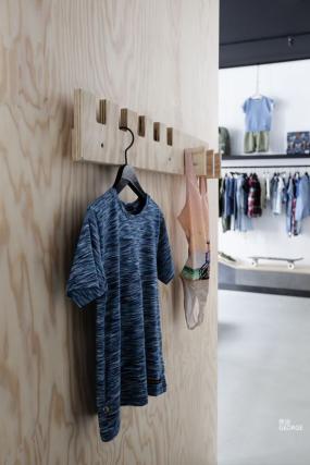 童装店花纹壁纸简装修效果图片