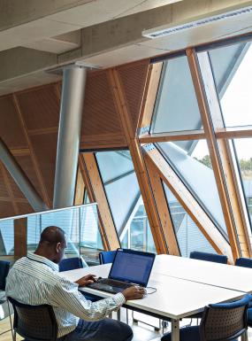 培训班玻璃装修图