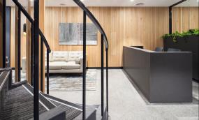 时尚小办公室前台简约吊灯装修效果图片