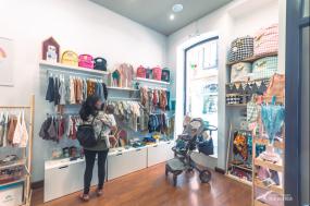 童装店装修货架效果图片