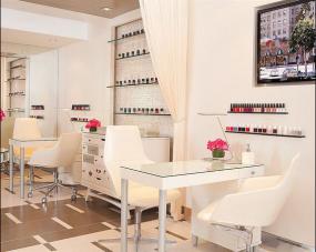 美甲店室内隔断帘装修效果图片