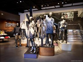 商场服装店铺装修设计图