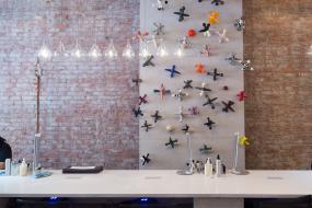 商场美甲店室内水晶吊灯装修图片