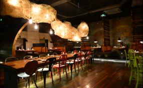 湘菜饭店室内拼花地砖装修效果图片