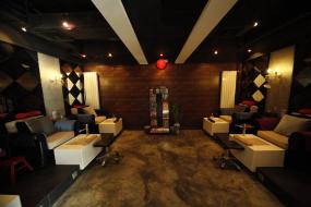 商场美甲店天花板吊顶装修效果图片