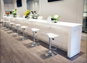 小型美甲店吊顶设计装修效果图片