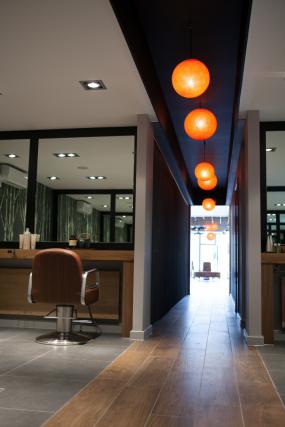 美发店创意装修室内设计图片