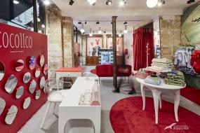 小型童装店装修设计图片