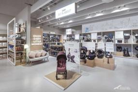 现代简约风格童装店装修效果图片