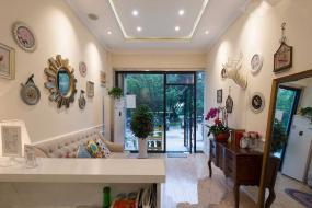 美式美甲店原木地板装修效果图片