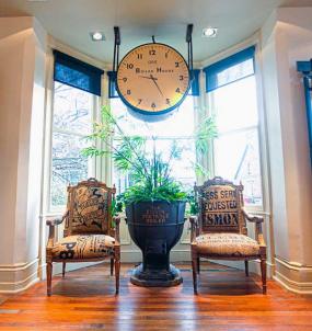 最新普通美发店装修图片