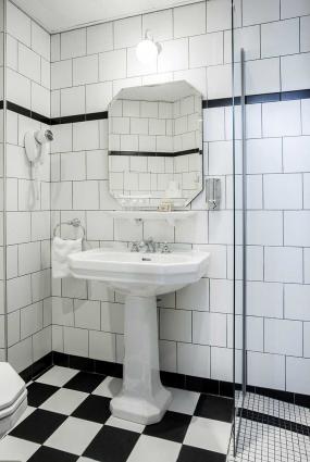 酒店浴室洗脸池装修效果图片