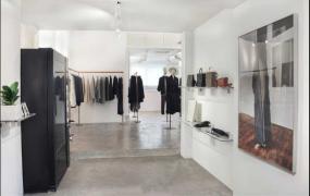 商场女服装店衣架设计装修效果图