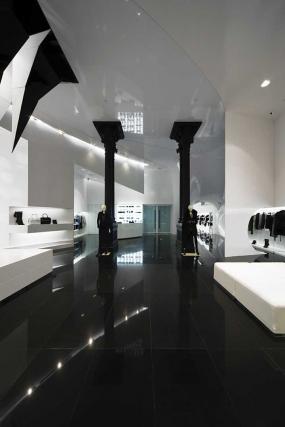 简约女服装店装修效果图片