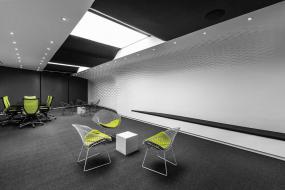 简单时尚装修办公室隔断效果图