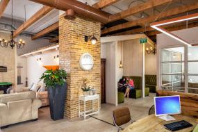 最新办公室玻璃隔断设计效果图大全