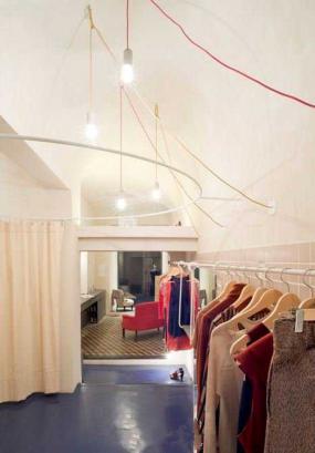 女服装店样板间装修效果图