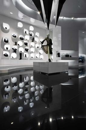 现代欧式风格女服装店装修设计图