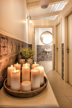 现代简单风格办公室隔断效果图片