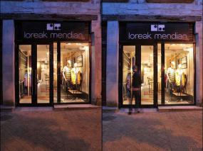 小型女服装店室内墙面装饰装修效果图片