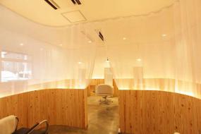 美发店设计简单镜子装修效果图片