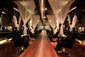 简单时尚美发店筒灯装修效果图片