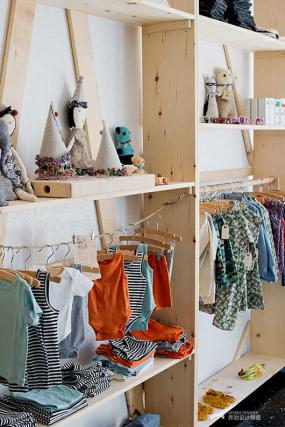 个性童装店简单室内装修效果图片