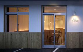 简单时尚美发店室内装修效果图