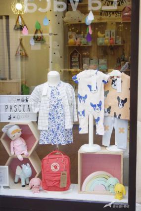 简约童装店筒灯装修效果图片