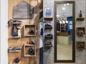 男服装店置物架装修效果图2018图片