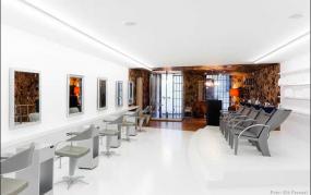 美发店简单装修墙面设计效果图片