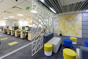 最新办公室室内吊顶设计图片案例