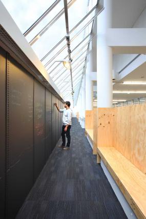 办公室设计天花吊顶效果图