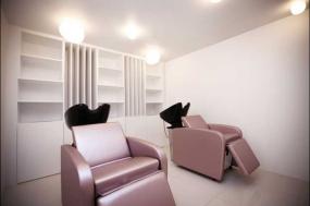 现代混搭风格高端美发店装修图