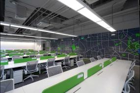 员工时尚办公室简约吊灯装修效果图片