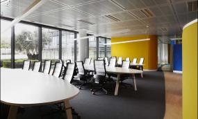 最新员工办公室室内地毯装修效果图片