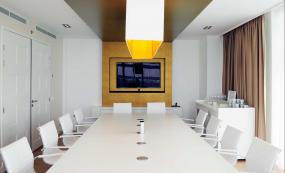 会议室室内不规则几何形吊顶效果图片