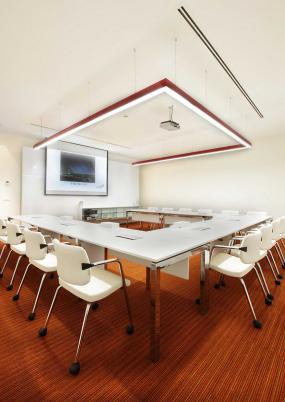 最新会议室装修吊顶效果图片