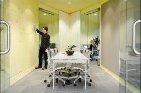 简约时尚风格办公室窗帘设计效果图