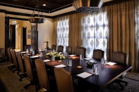 会议室装修室内长条状吊顶效果图片